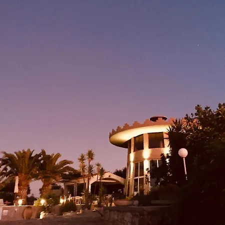Theodosia Appart hôtel 3*