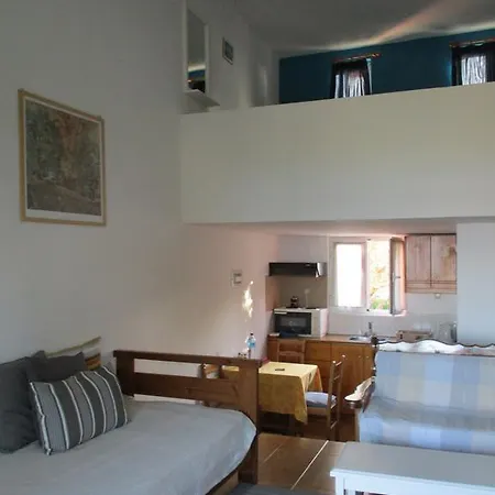 Hotel apartamentowy Theodosia