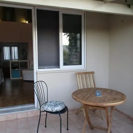 Theodosia Hotel apartamentowy Kalathas