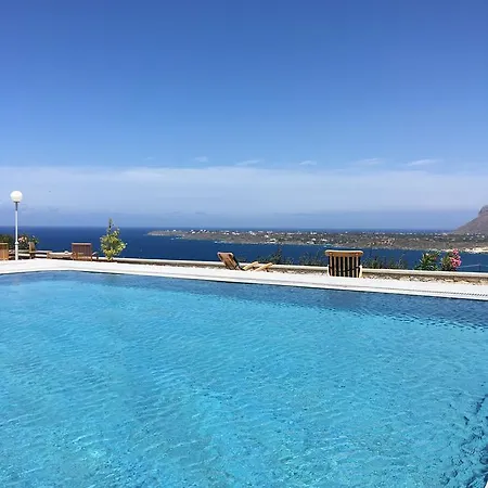 Theodosia Hotel apartamentowy Kalathas
